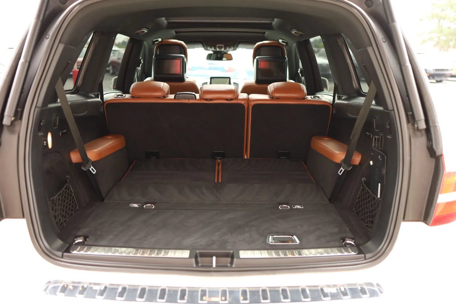 Used 2017 Mercedes-Benz GLS 450 4MATIC image 48