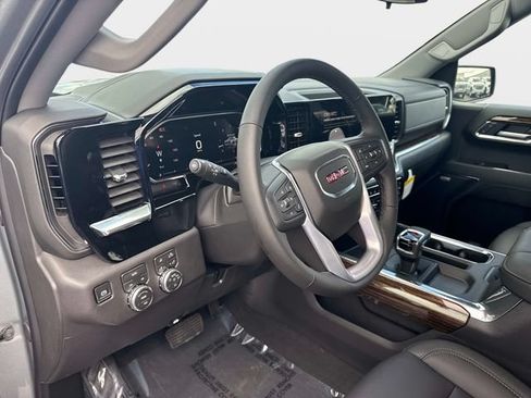 New 2026 GMC Sierra 1500 Elevation w/ Elevation Premium Package AWD/4WD image 18
