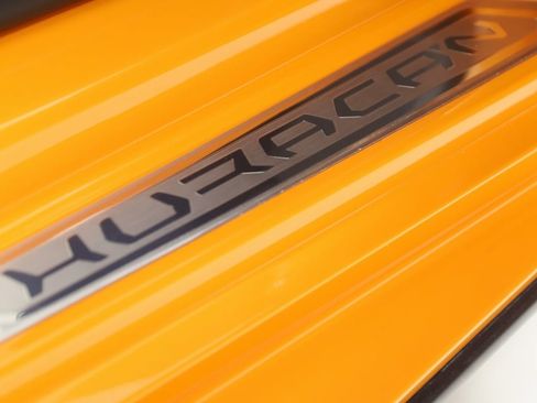 Used 2022 Lamborghini Huracan EVO image 16