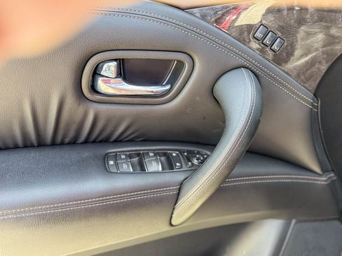 Used 2024 Nissan Armada Platinum w/ Captain's Chairs Package image 31