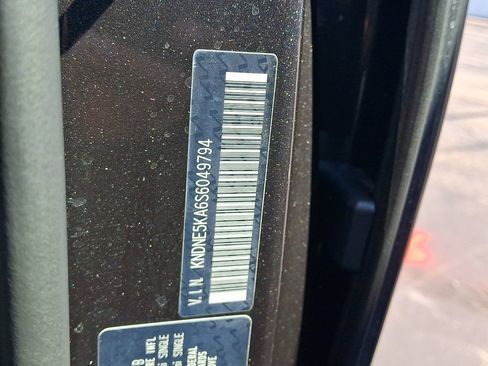 Used 2025 Kia Carnival SX w/ SX Dark Edition Package FWD image 30