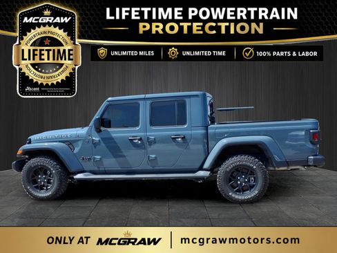 Used 2025 Jeep Gladiator Sport AWD/4WD image 7