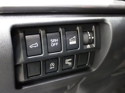 Used 2021 Subaru Forester Premium image 20