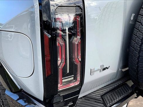 Used 2025 GMC Hummer EV 3X AWD/4WD image 23