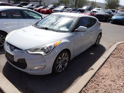Used 2015 Hyundai Veloster RE:FLEX Edition FWD image 1