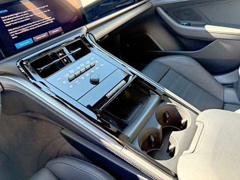 Used 2025 Porsche Panamera 4 image 71