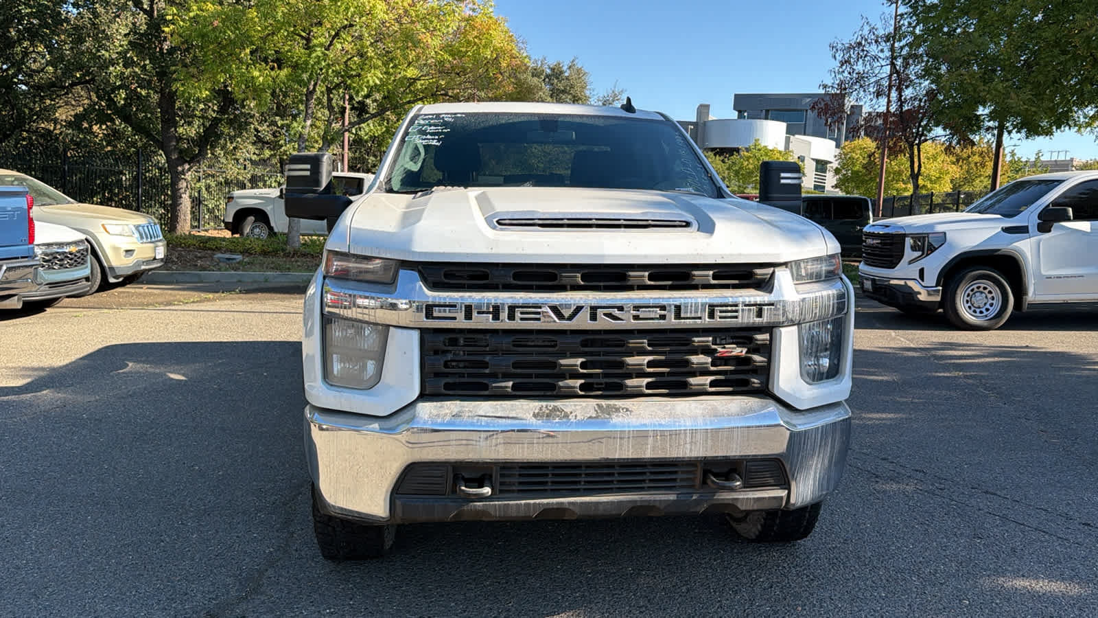 Used 2021 Chevrolet Silverado 2500 LT w/ Z71 Off-Road Package AWD/4WD image 2