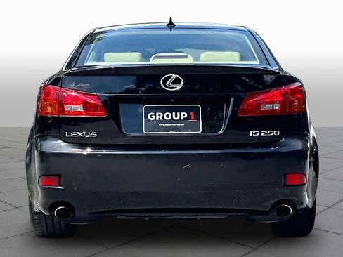 Used 2007 Lexus IS 250 w/ Premium Pkg RWD image 4
