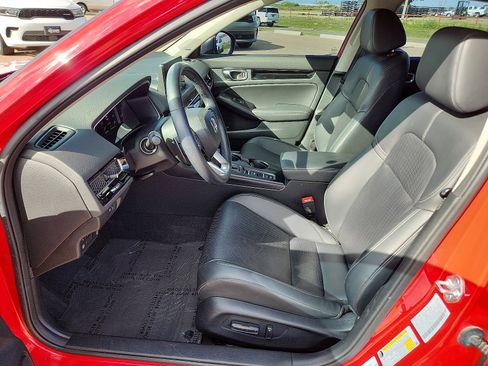 Used 2022 Honda Civic Touring image 11