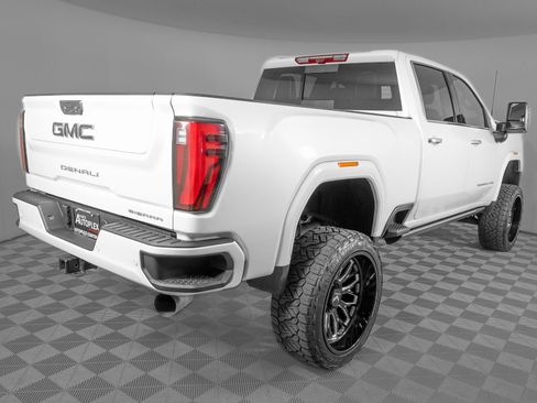 Used 2024 GMC Sierra 2500 Denali Ultimate image 6