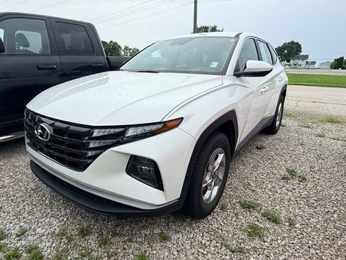 Used 2024 Hyundai Tucson SE AWD/4WD image 2