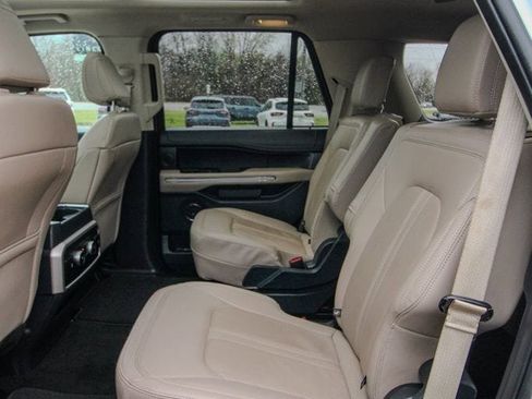 Used 2024 Ford Expedition Limited image 8