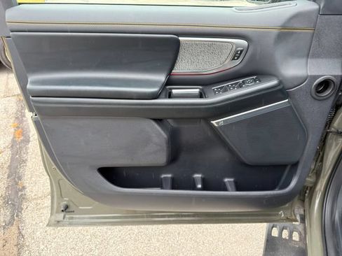 Used 2025 Ford Expedition Tremor AWD/4WD image 29