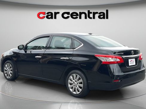 Used 2015 Nissan Sentra SV FWD image 3