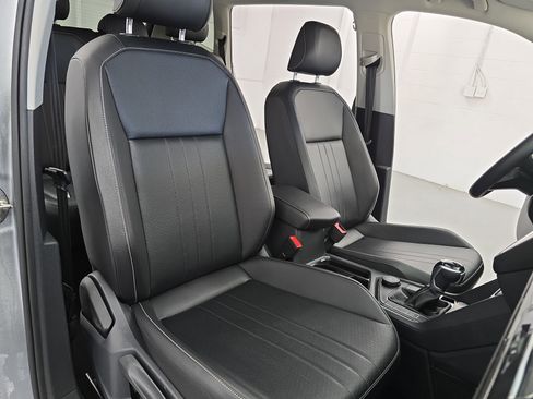 Certified 2022 Volkswagen Tiguan SE w/ Panoramic Sunroof Package image 10