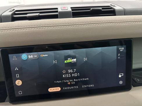 Used 2022 Land Rover Defender 110 SE image 14