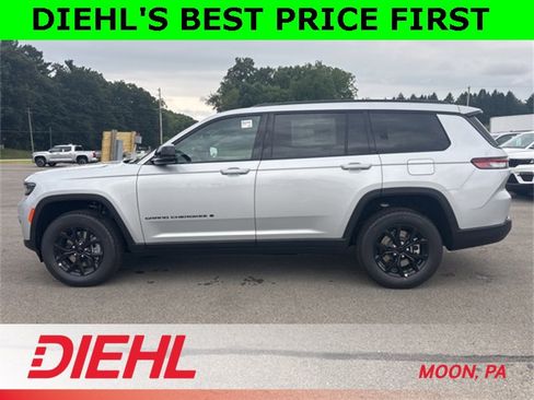 New 2025 Jeep Grand Cherokee L Altitude image 8