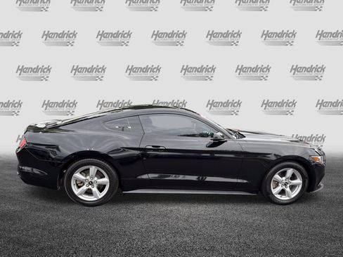 Used 2016 Ford Mustang Coupe RWD image 11