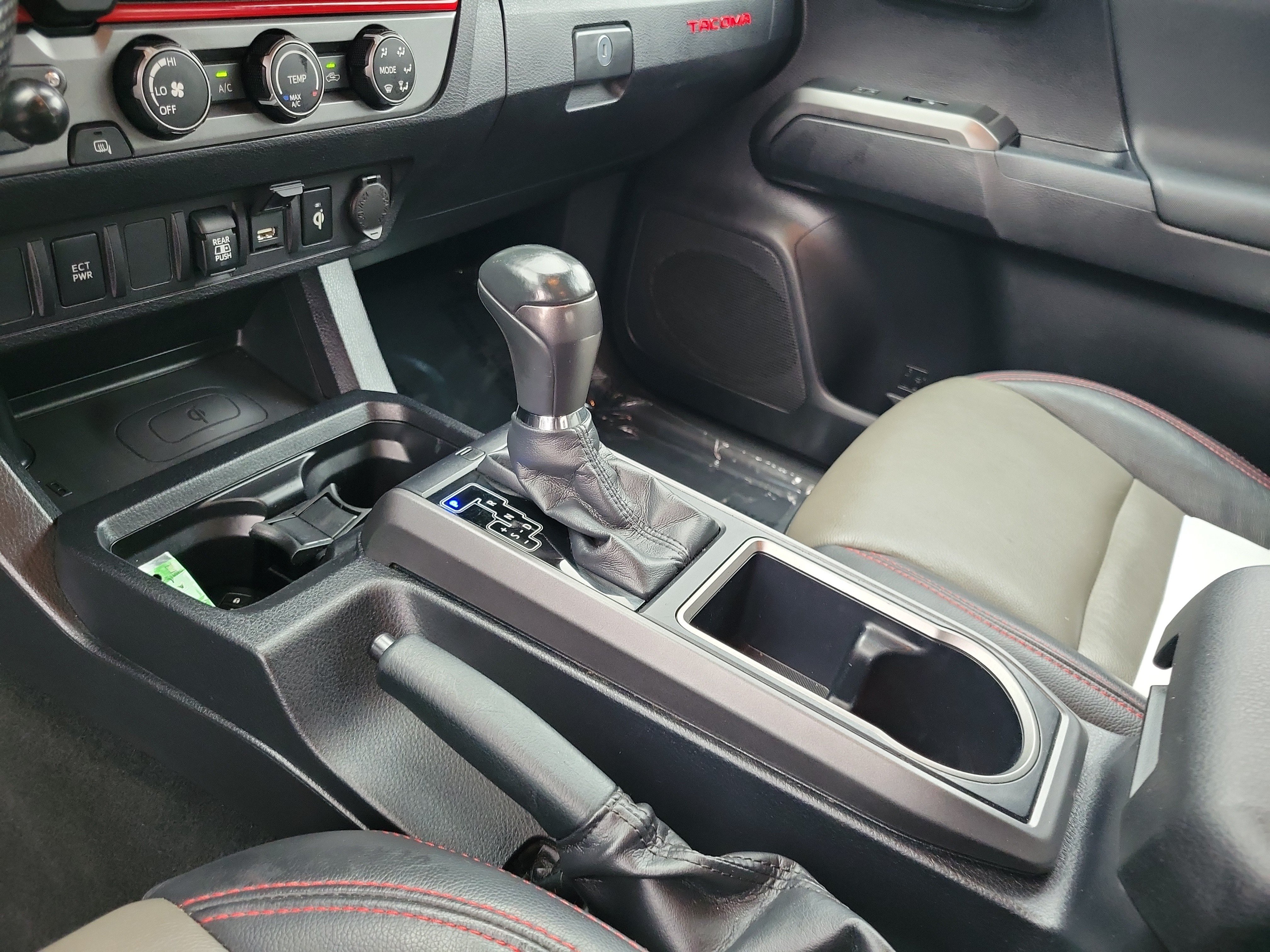 Used 2020 Toyota Tacoma TRD Sport RWD image 29