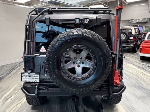 Used 2016 Jeep Wrangler Unlimited Rubicon w/ Connectivity Group AWD/4WD image 36