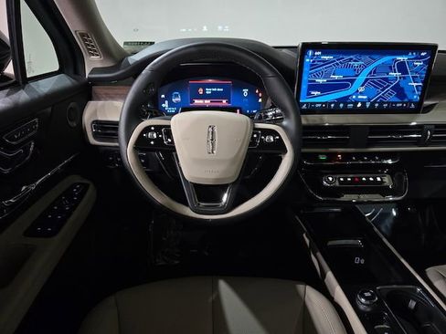 New 2025 Lincoln Corsair Reserve w/ Equipment Group 202A image 20