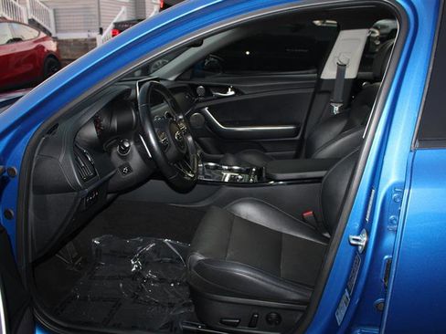 Used 2019 Kia Stinger Premium image 9