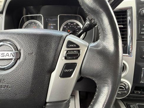 Used 2017 Nissan Titan SL AWD/4WD image 13