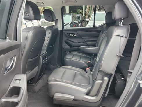 Used 2019 Chevrolet Traverse LT image 7