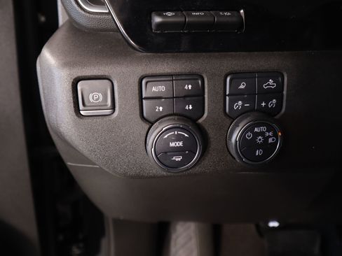 Used 2024 Chevrolet Silverado 2500 High Country w/ Technology Package image 8