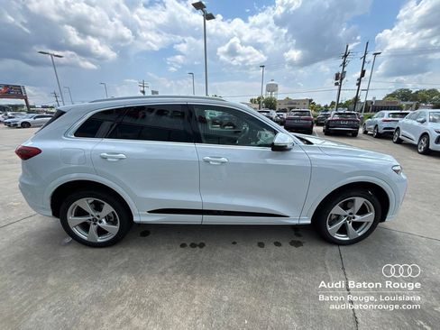 Used 2025 Audi Q5 Premium Plus w/ Premium Plus AWD/4WD image 4
