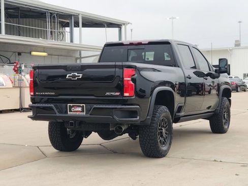 Used 2026 Chevrolet Silverado 2500 ZR2 AWD/4WD image 5