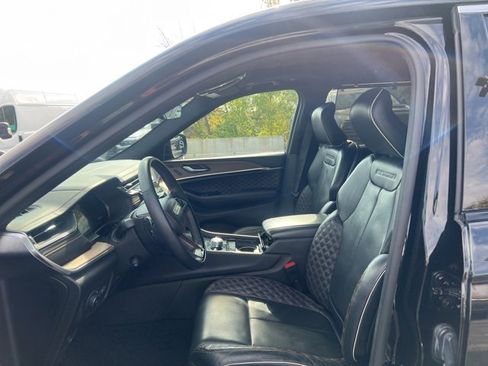 Used 2021 Jeep Grand Cherokee L Summit w/ Luxury Tech Group V image 19