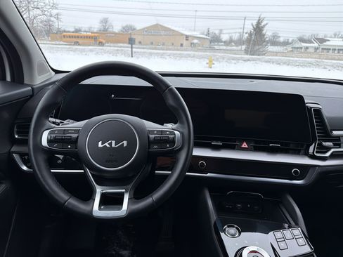 Used 2025 Kia Sportage SX Prestige image 13