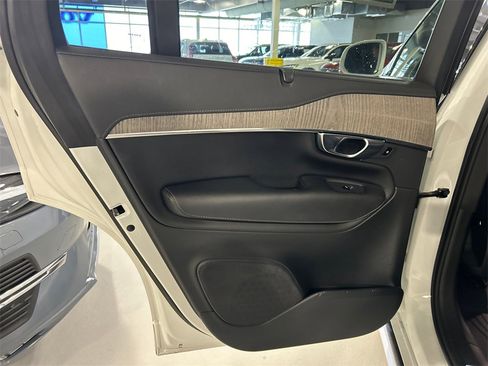 Certified 2022 Volvo XC90 T6 Inscription w/ Climate Package image 22