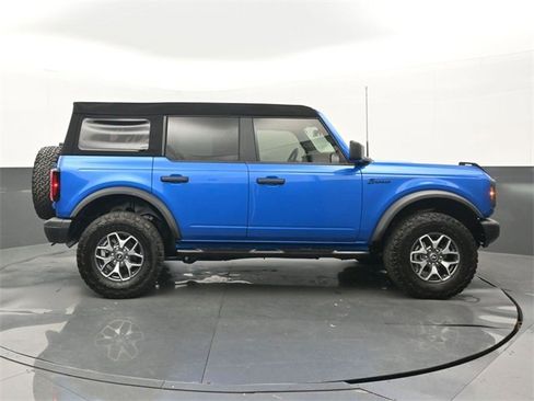 Used 2023 Ford Bronco Badlands image 2
