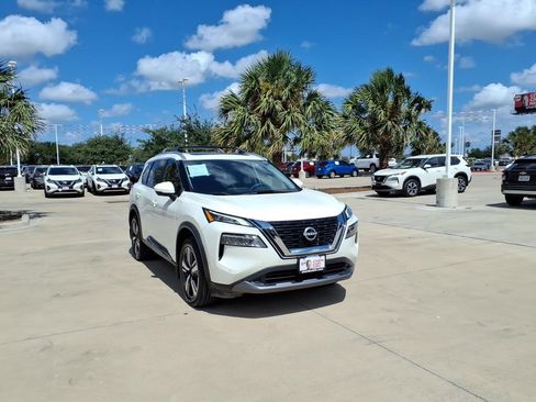 Used 2023 Nissan Rogue SL w/ SL Premium Package FWD image 7