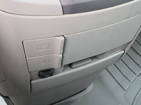 Used 2014 Honda Odyssey LX image 33