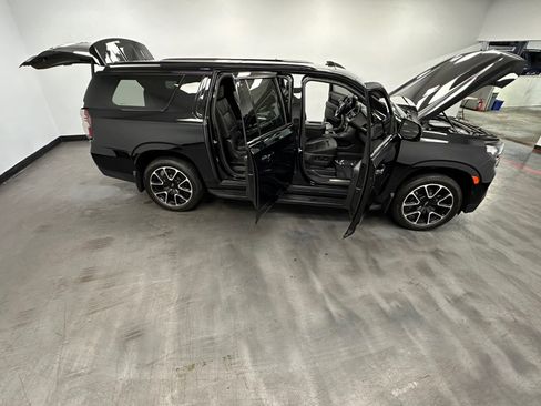 Used 2021 Chevrolet Suburban RST w/ Luxury Package image 59