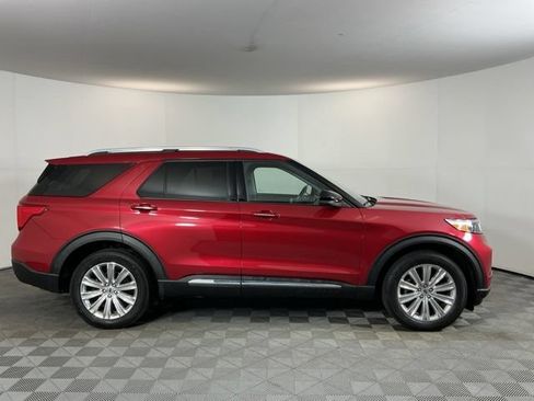 Used 2022 Ford Explorer Limited w/ Equipment Group 301A AWD/4WD image 4