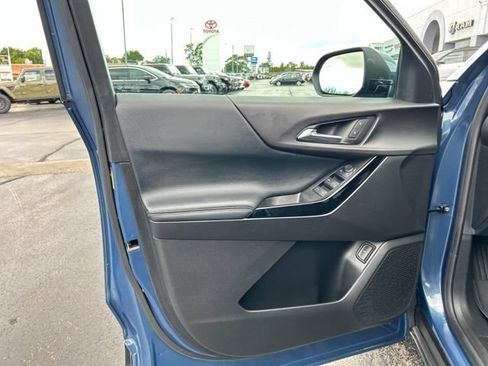 Used 2025 Chevrolet Equinox LT w/ Convenience Package II AWD/4WD image 25