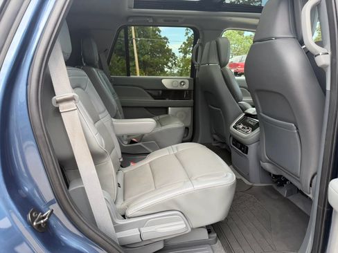 Used 2019 Lincoln Navigator Reserve AWD/4WD image 44