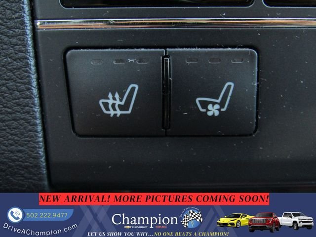 Used 2010 Mercedes-Benz E 550 Sedan image 15