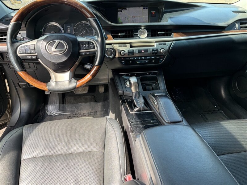 Used 2016 Lexus ES 350 w/ Navigation System Package FWD image 7