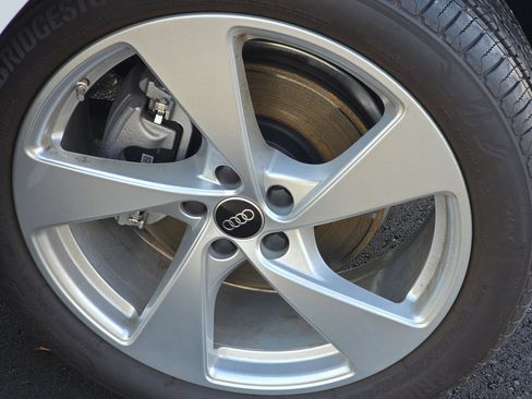 Certified 2025 Audi Q5 Prestige image 10