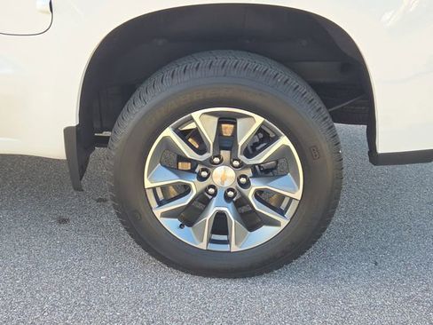 Certified 2026 Chevrolet Silverado 1500 LT w/ All Star Edition Plus image 7