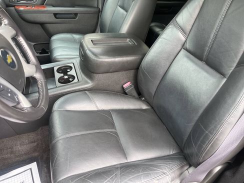 Used 2011 Chevrolet Suburban LT AWD/4WD image 15