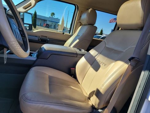 Used 2015 Ford F250 Lariat w/ Lariat Ultimate Package image 17