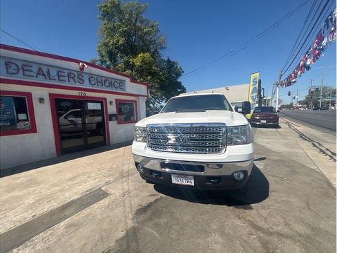 Used 2012 GMC Sierra 2500 SLE w/ SLE Preferred Package AWD/4WD image 3