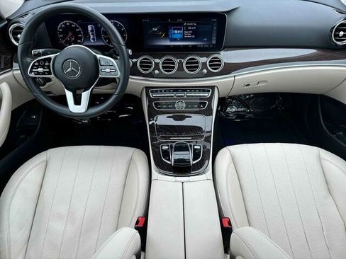 Used 2020 Mercedes-Benz E 350 Sedan image 17