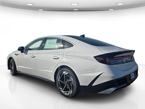 New 2025 Hyundai Sonata SEL image 5
